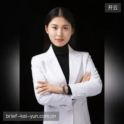 罗英